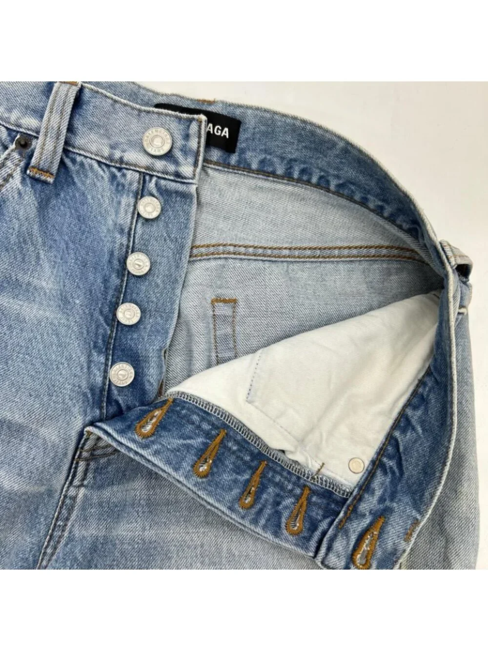 Balenciaga type 18